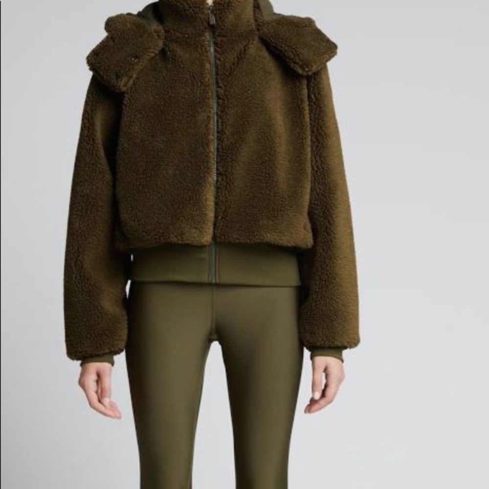 Alo yoga foxy Sherpa - Dark Olive - S